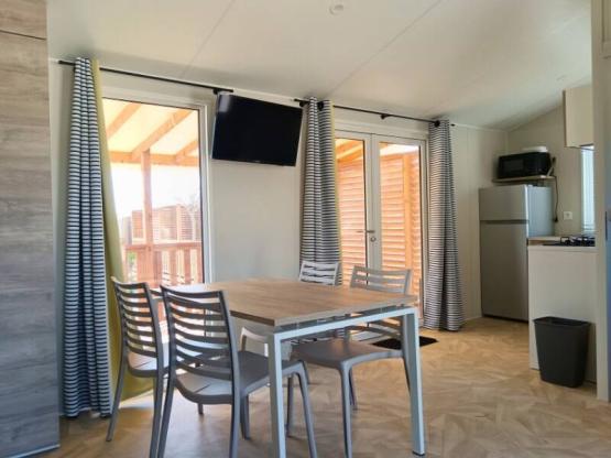 Premium 4-person mobile home