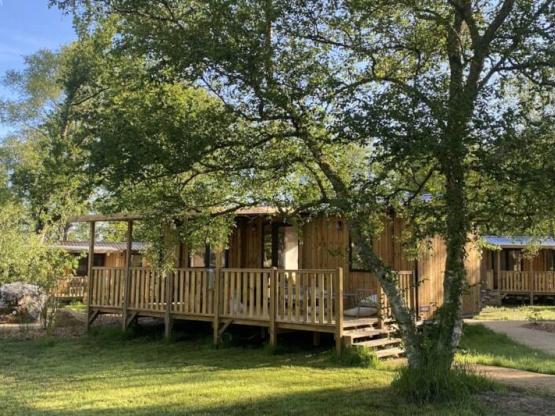 Lodge COZY "844" : 2 chambres + Terrasse couverte + Lave-vaisselle + TV (32m²/2026)