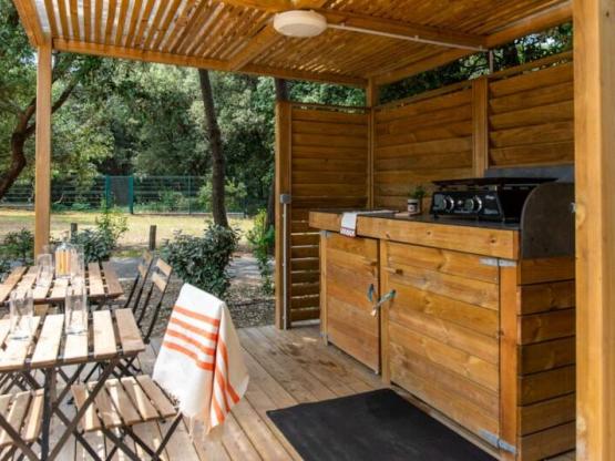 SIGNATURE Stellpl mit Terrasse+private Sanitäranl. / D