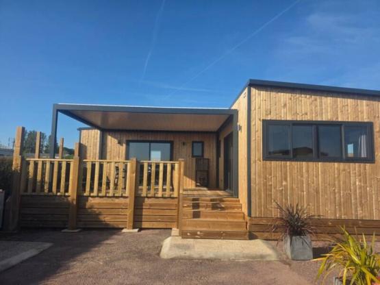 HORIZON Deluxe DUO LODGES 32m2+18m2 (arrivée le dimanche en haute saison)