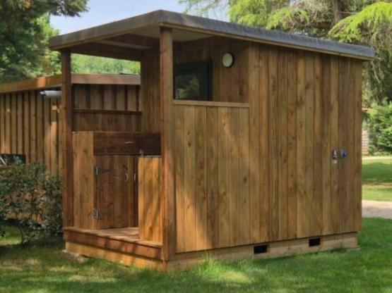 Emplacement Prémium pour tente, caravane et camping-car avec sanitaire privatif + espace cuisine