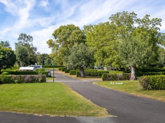 Forfait Camping (2 personnes, 1 véhicule, 1 installation)