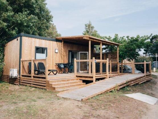 Homeflower Premium 29m² PMR - 2 chambres + terrasse semi-couverte + TV + draps + serviettes + CLIM