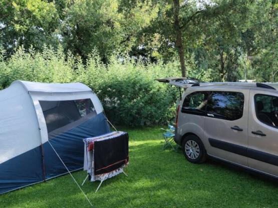 Forfait 2 personnes + emplacement tente + véhicule