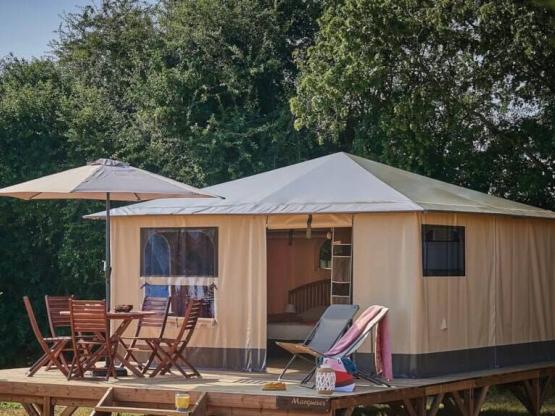 cabane toilée