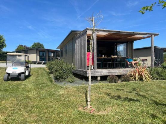 Chalet EVASION 2 chambres + TV + terrasse couverte + lave vaisselle + 1 wifi DD