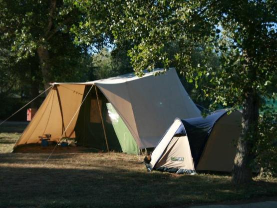 Simple pitch with electricity (tent)