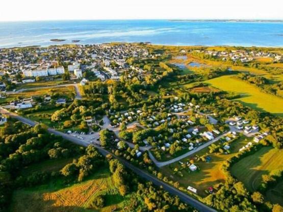 Forfait emplacement 1 campeur (tente, voiture, camping car, caravane) + électricité