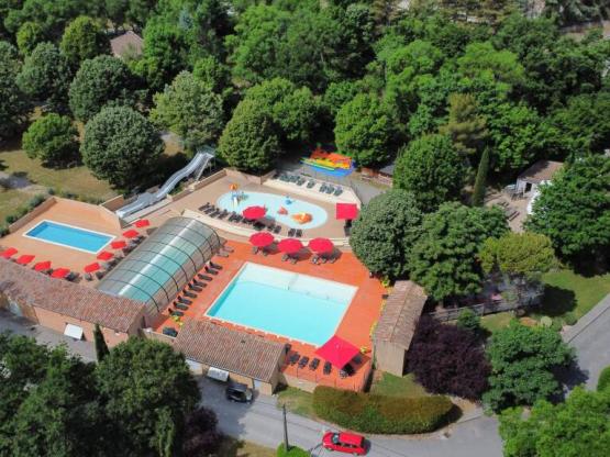 Mobil-Home Grand Confort NOIR 27m² 3ch. - 6 pers. (5 adultes maximum)