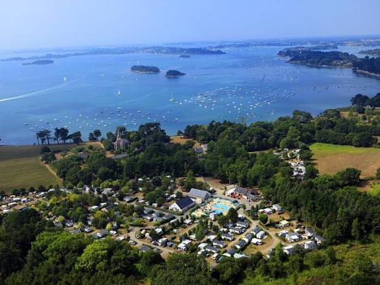 Mobil Home SMALA - 4 chambres - Terrasse couverte -TV -