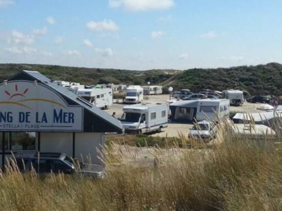 Forfait camping (emplacement, 2 personnes, 1 véhicule)