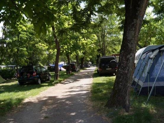 Forfait : Emplacement + 1 voiture
