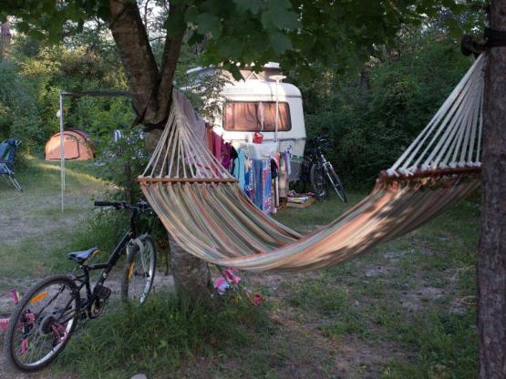 FORFAIT Emplacement STANDARD, personnes et électricité en supplément