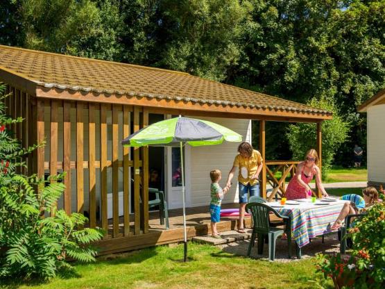 Chalet Cosy 32 m² avec grande terrasse bois couverte (13m²)