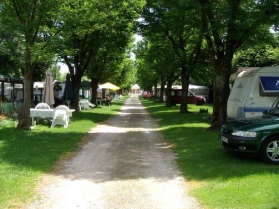 Forfait Emplacement : camping-car 2 pers / électricité 10A