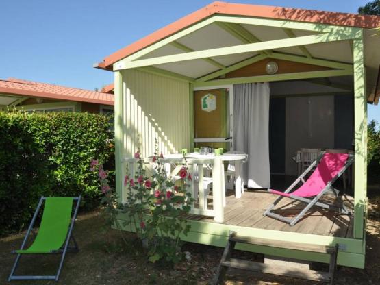 Chalet 25m² CONFORT - 2 slaapkamers + overdekt terras + TV