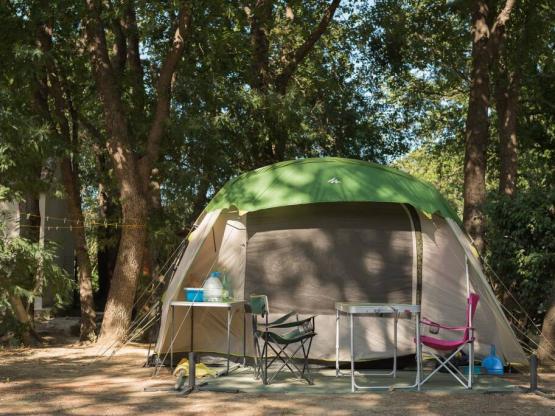 Emplacement camping tente