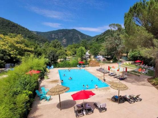 Tente Safari Bali 35m² - Standard - 2 chambres - Terrasse - sanitaires individuels à proximité