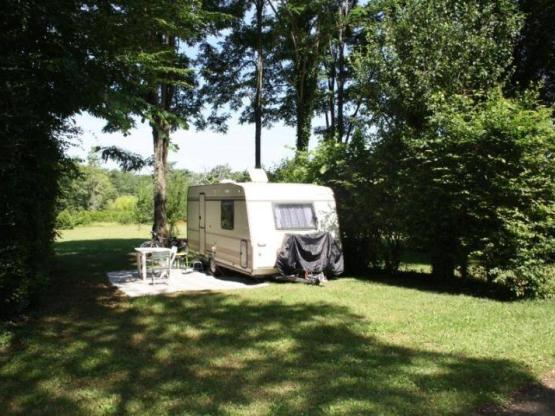 Emplacement Herbeux (tente ou caravane)