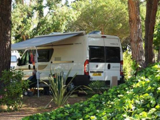 Forfait Confort (1 tente, caravane ou camping-car / 1 voiture / électricité 10A)