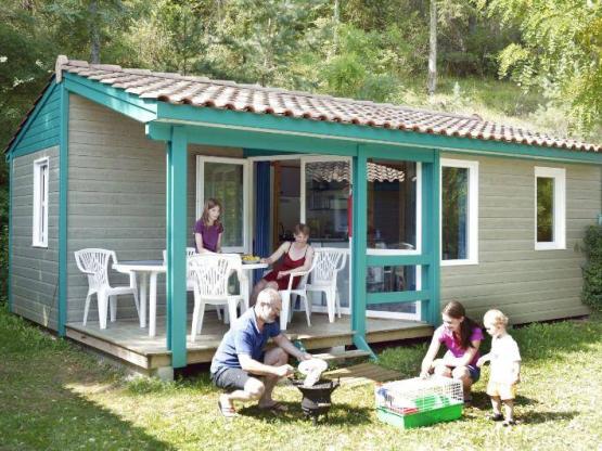 Chalet Détente CONFORT 28m² - 2 chambres + terrasse couverte 8m² + TV