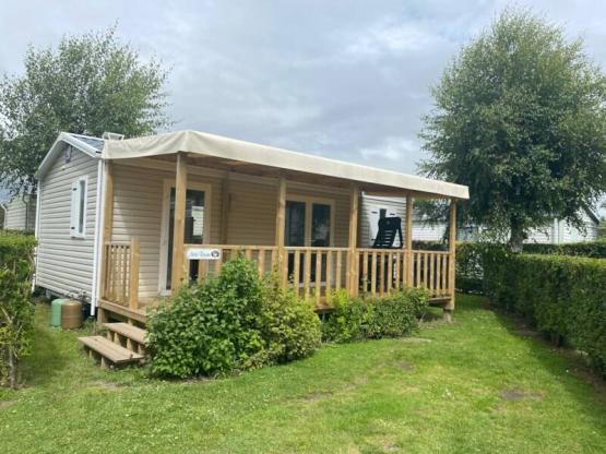 Mobil-Home (3 chambres) avec terrasse couverte