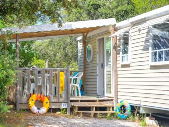 Stacaravan CONFORT - 30 m² (3 slaapkamers - airconditioning - TV)