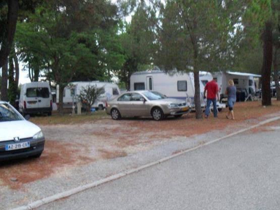 Forfait emplacement : 1 pers., 1 véhicule, 1 tente / caravane ou camping-car