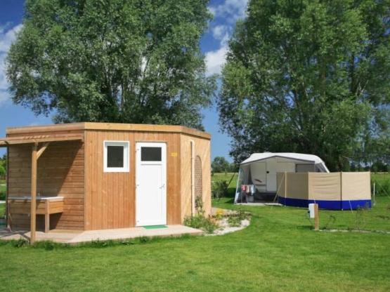 FORFAIT PREMIUM - sanitaire privatif (douche, WC, lavabo+ électricité 16A)