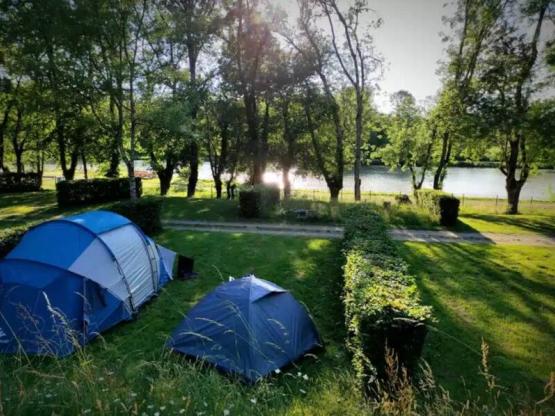 Forfait Standard (1 tente, caravane ou camping-car / 1 voiture / électricité 10A)
