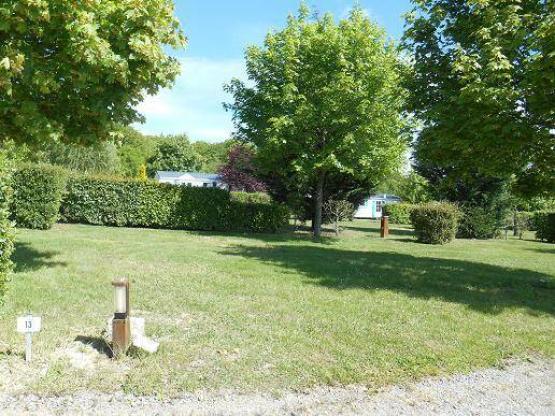 Emplacement Grand Confort - Electricité 10A - Eau - Evacuation eaux grises - Z3