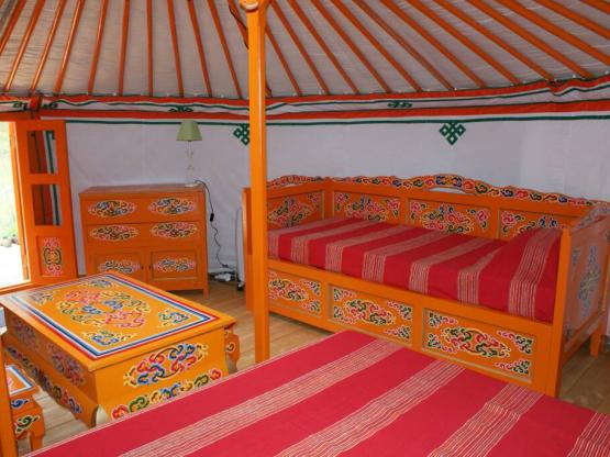 Traditional Mongolian Yurt 27m ² + terrace