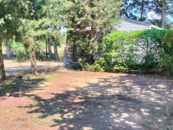 Emplacement Nature inferieur à 80m²,éléctricité inclus,  idéal tente , van ou petite caravane