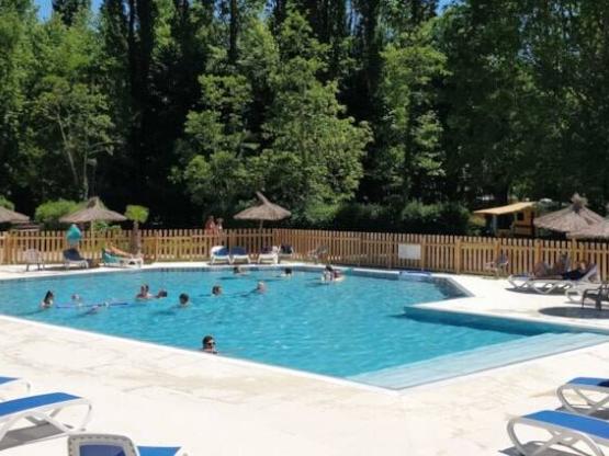 COTTAGE PREMIUM BORD DE RIVIERE CLIMATISATION  5 PERSONNES