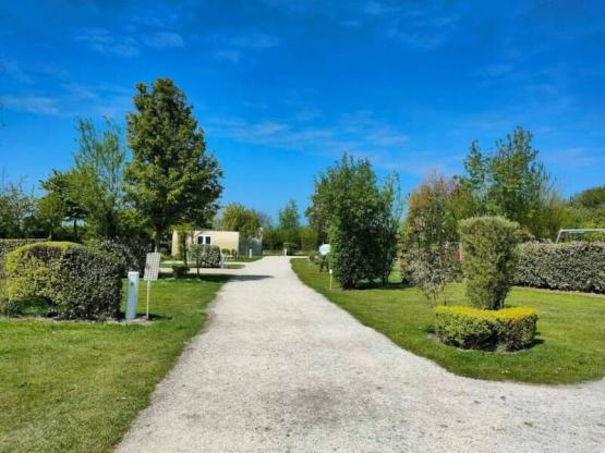 Emplacement ( tente ou caravane) (100m²)