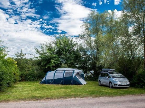 Basisprijs Comfortplaats (1 tent, caravan of camper / 1 auto / elektriciteit)