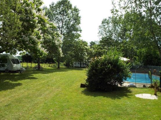 Emplacement avec Électricité (6A) (YU)