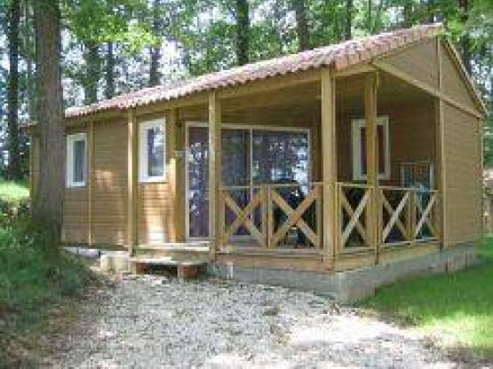 Chalet confort 35m2, terrasse couverte, 3 chambres. Ombragé, belle vue