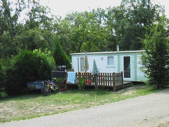 Mobilhome Eco-Toit plat sur grand emplacement - Proximité étang