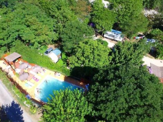 Emplacement Mooréa, tente canadienne