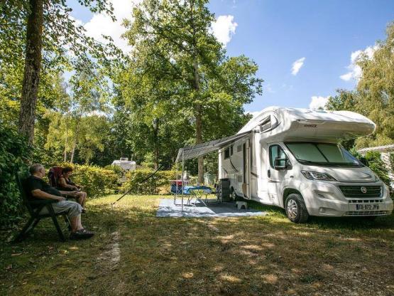 Standplaats + 1 auto + tent, caravan of camper