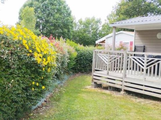 Mobil-home CORVETTE 27.5 m² (2009-2013) + Terraza semi-cubierta 8m²