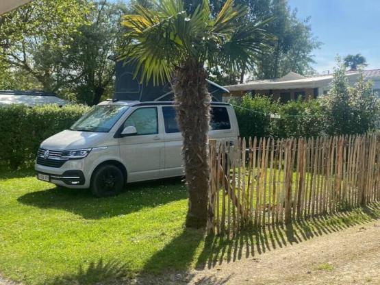 Forfait emplacement 2 personnes, 1 véhicule, eau