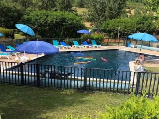 FORFAIT Emplacement 2 pers : Fourgon - Caravane - Camping-Car