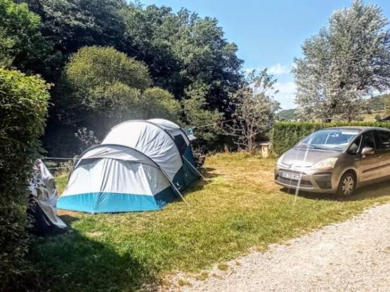 Stellplatz Confort  (für Zelt, Wohnwagen und Wohnmobil)