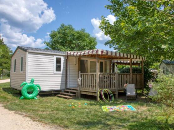 Mobil-home Confort 30m² (2 chambres) - terrasse couverte 13m² + TV + Clim