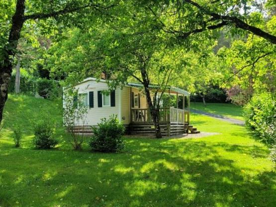 Mobil home Eldorado 27.30 m² avec télévision - 2 chambres - Terrasse couverte -