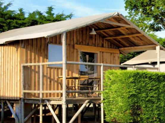 Cabane Lodge Bois sur Pilotis Standard 34m² (2 chambres) dont terrasse couverte 11m²