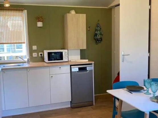 Mobil-home Le Chêne (2 chambres) - BORD RIVIERE - Rénové 2024