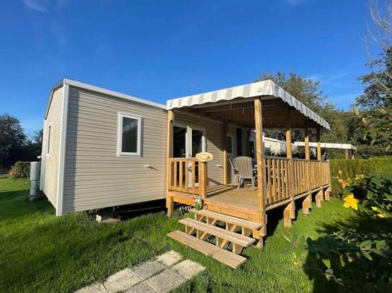 Mobil-Home - CONFORT - 3 Chambres - TV - avec terrasse semi couverte (mercredi: juillet/août)